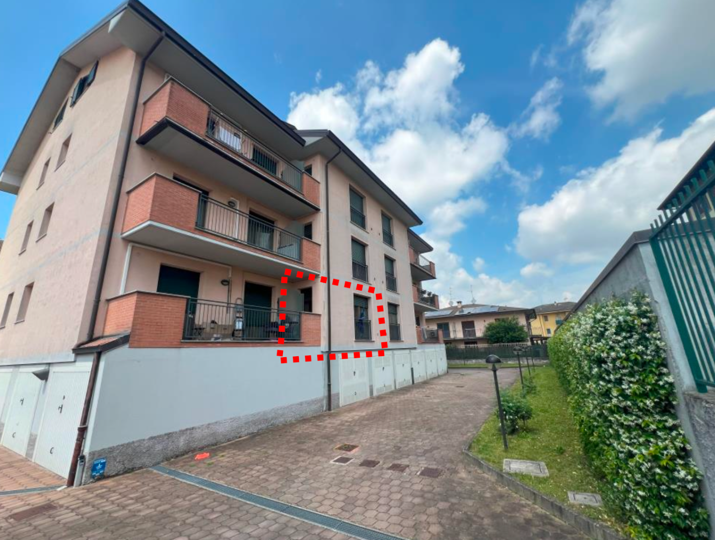 Immagine 2 di Appartamento in vendita  a Landriano