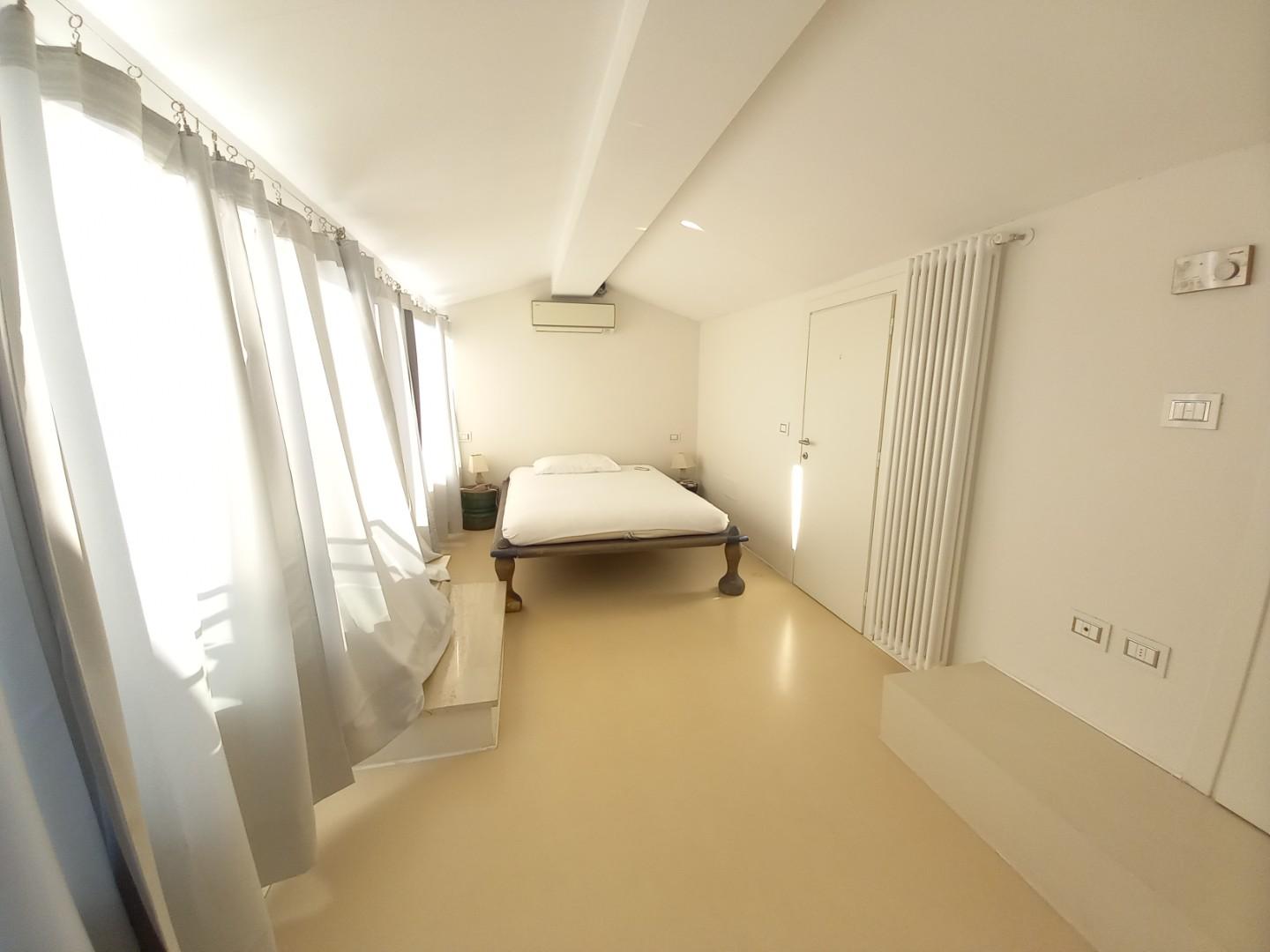 Immagine 17 di Appartamento in vendita  a Camaiore