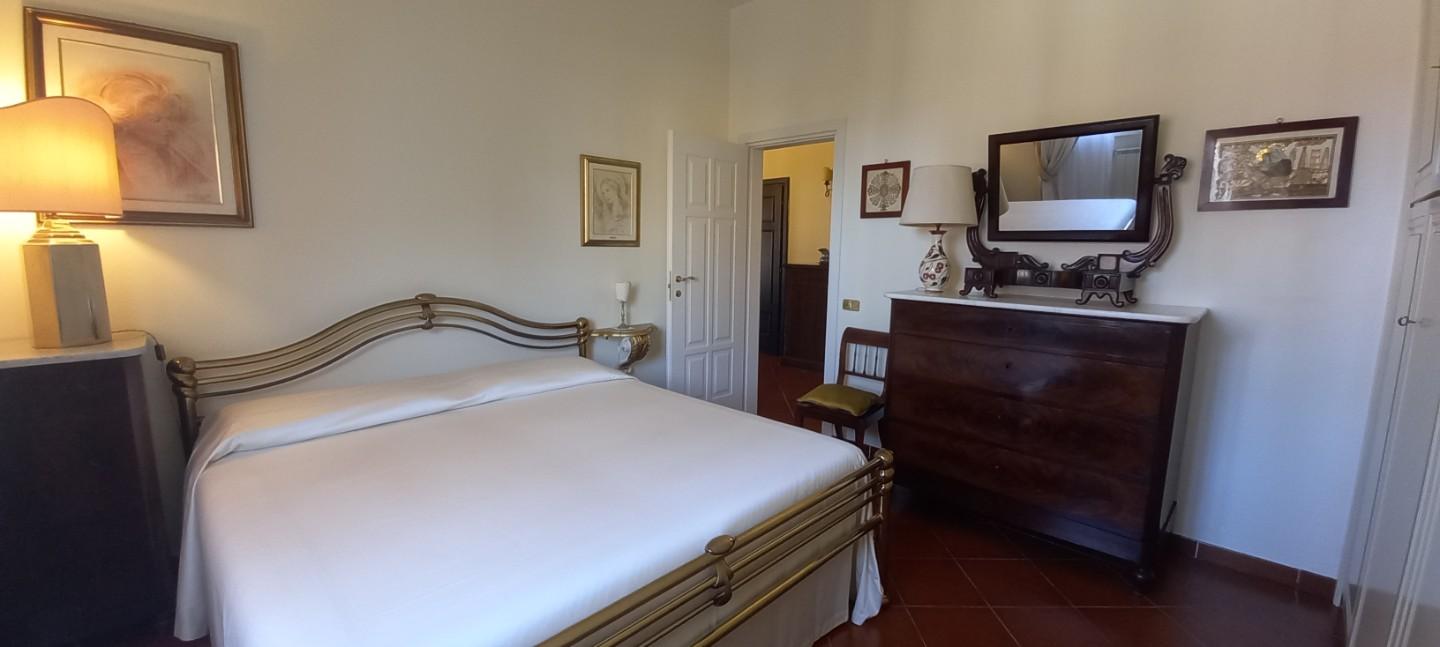 Immagine 23 di Appartamento in vendita  a Camaiore