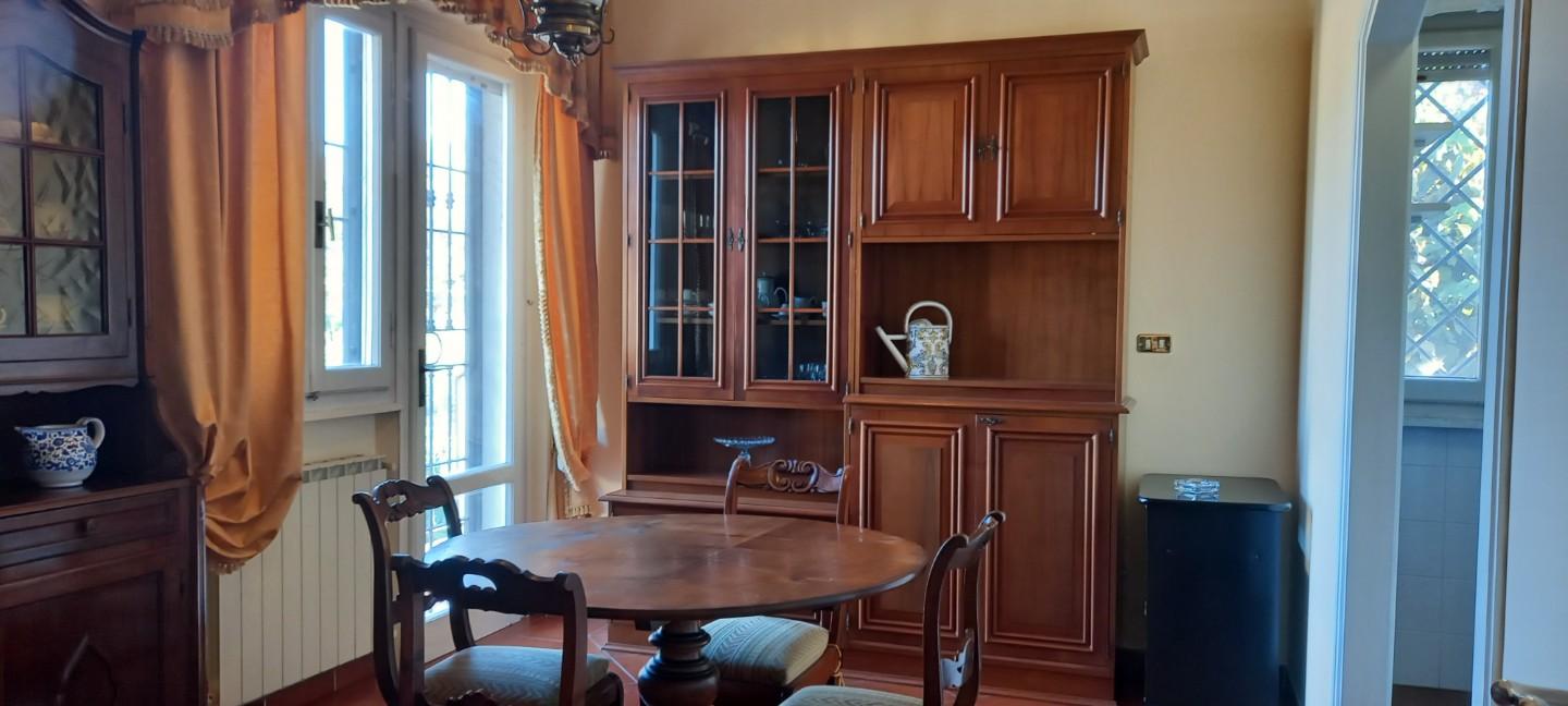 Immagine 7 di Appartamento in vendita  a Camaiore