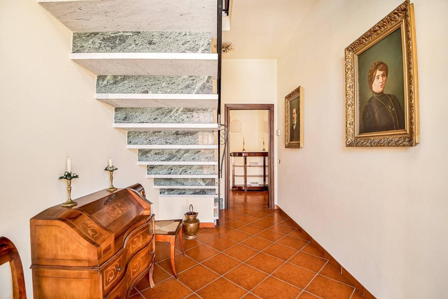 Immagine 4 di Appartamento in vendita  a Camaiore