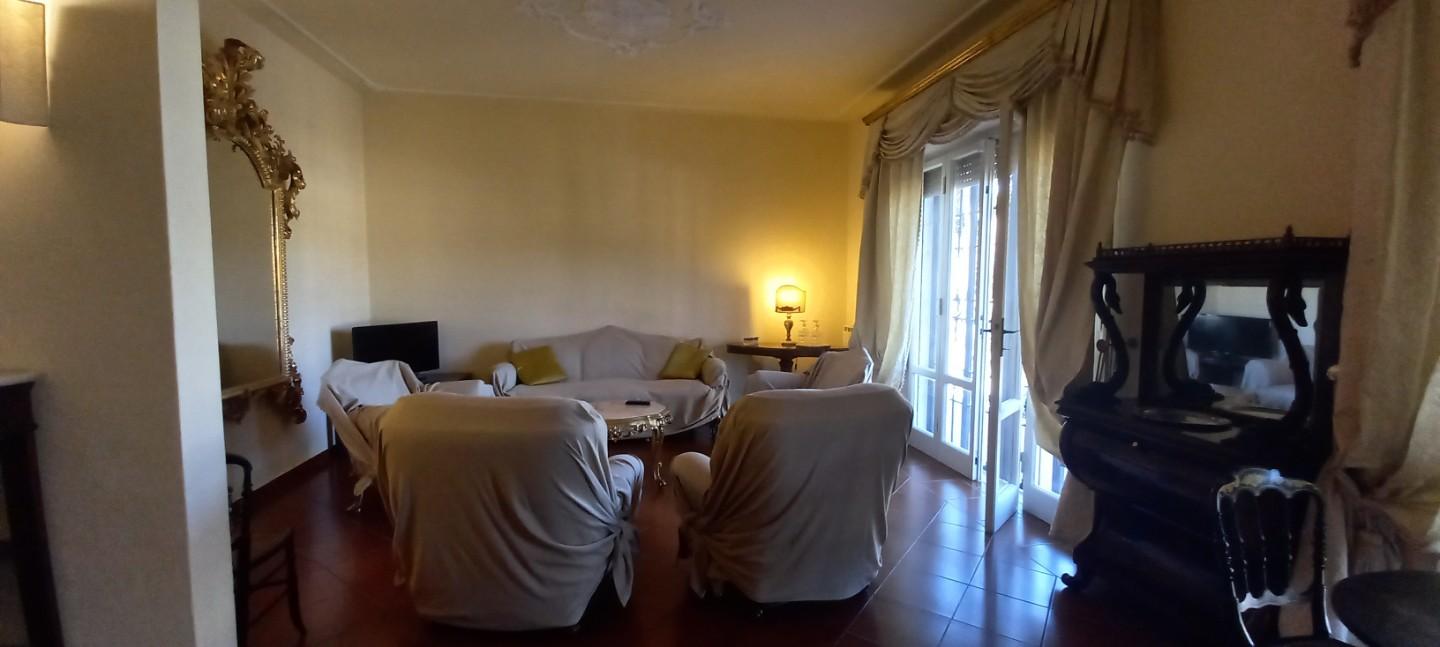 Immagine 22 di Appartamento in vendita  a Camaiore