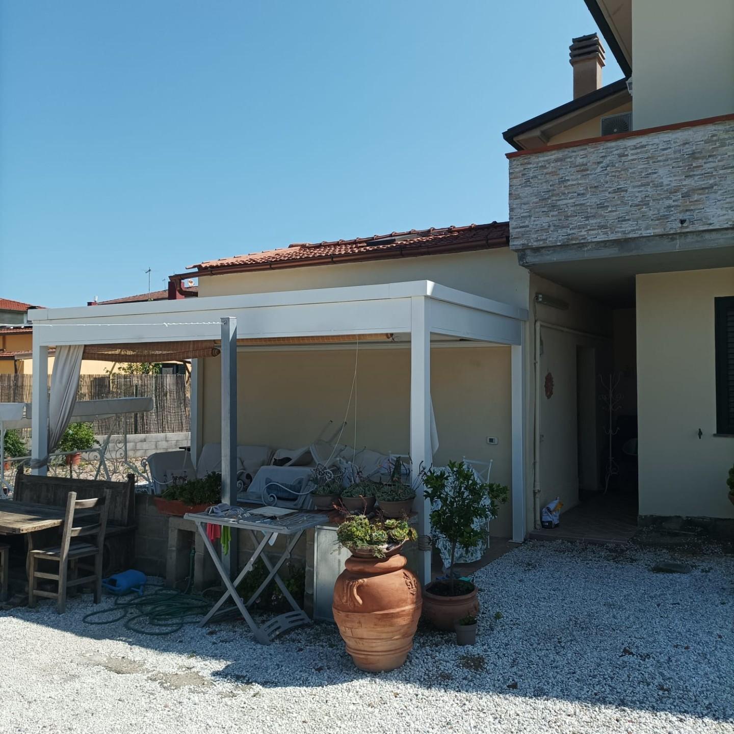 Immagine 2 di Casa semindipendente in vendita  a Collesalvetti