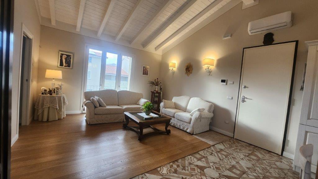 Immagine 2 di Appartamento in vendita  a Bientina