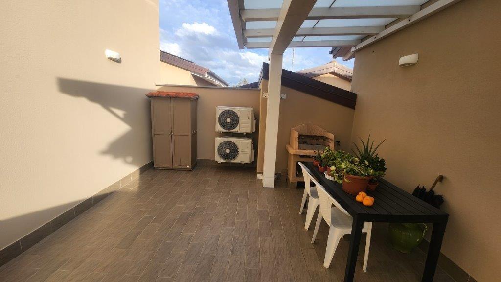 Immagine 22 di Appartamento in vendita  a Bientina