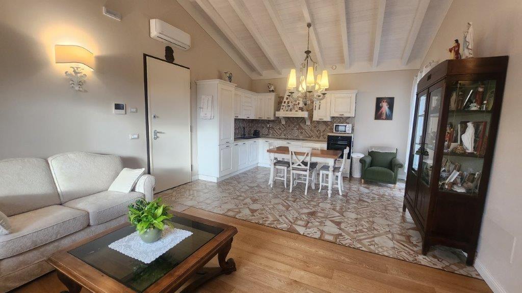 Immagine 5 di Appartamento in vendita  a Bientina