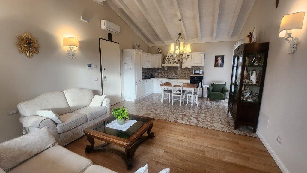 Immagine 6 di Appartamento in vendita  a Bientina