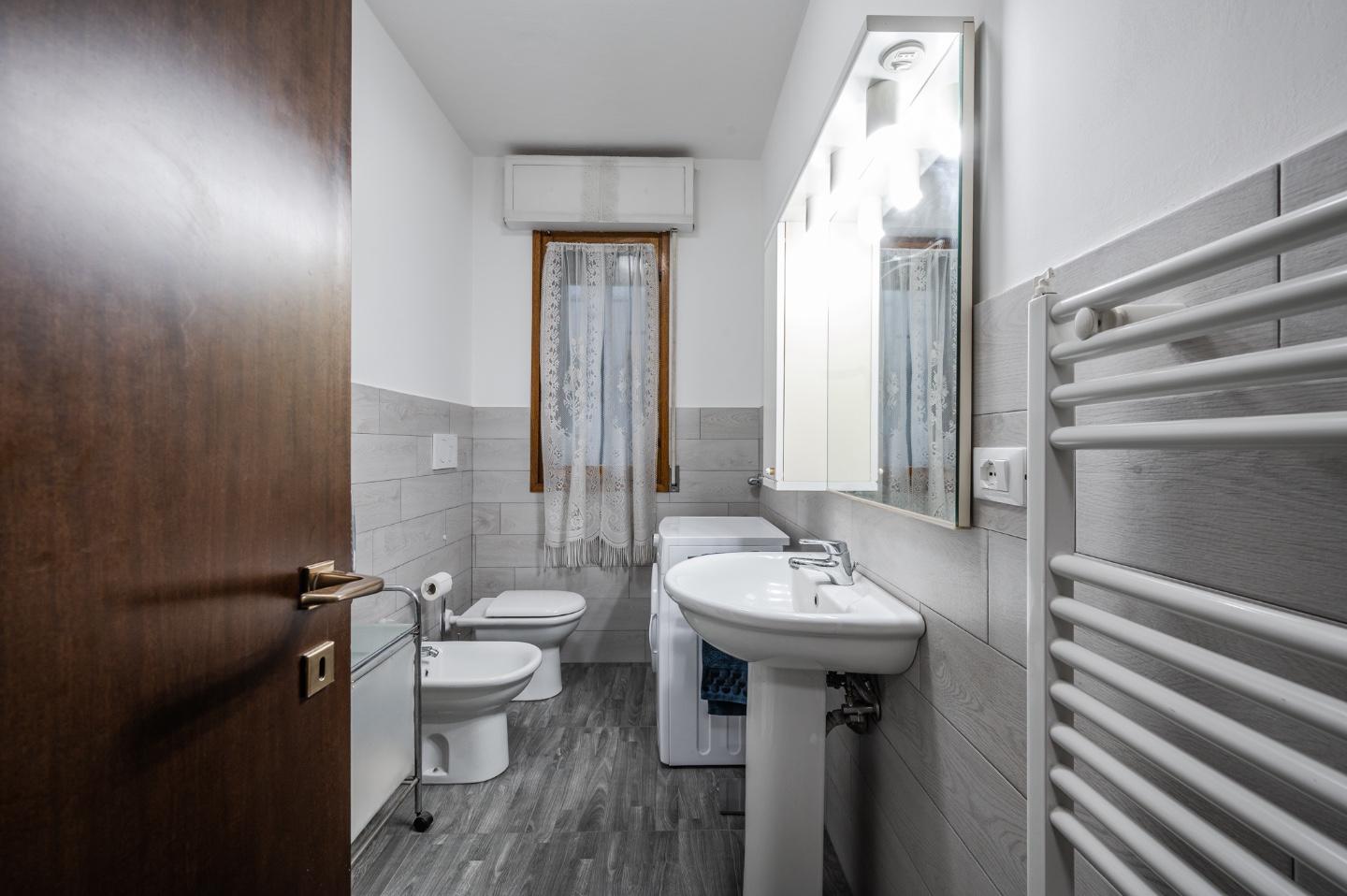 Immagine 14 di Appartamento in vendita  a Castel San Pietro Terme