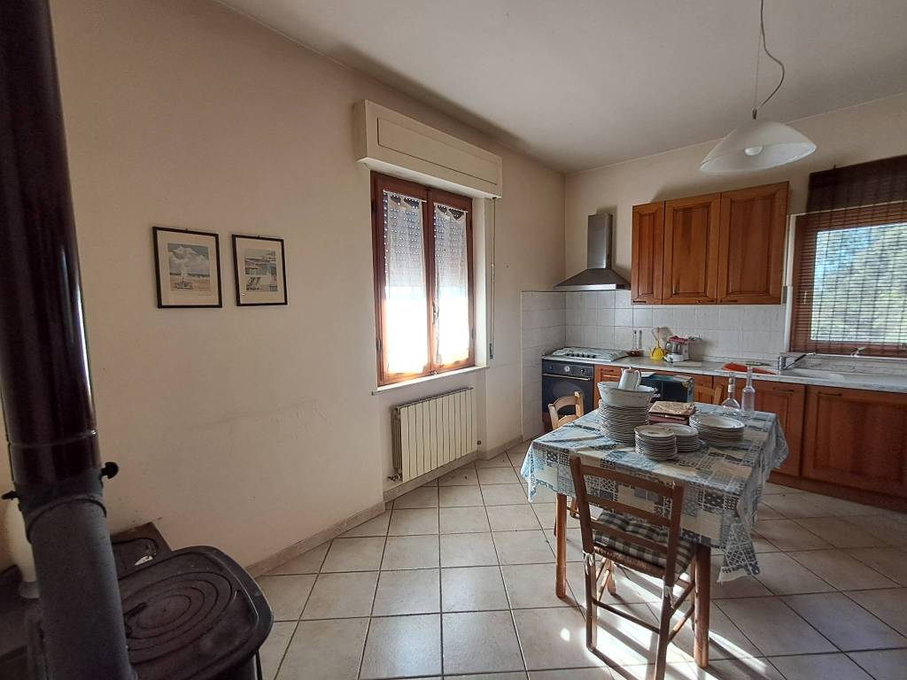 Immagine 9 di Casa indipendente in vendita  a Crespina Lorenzana