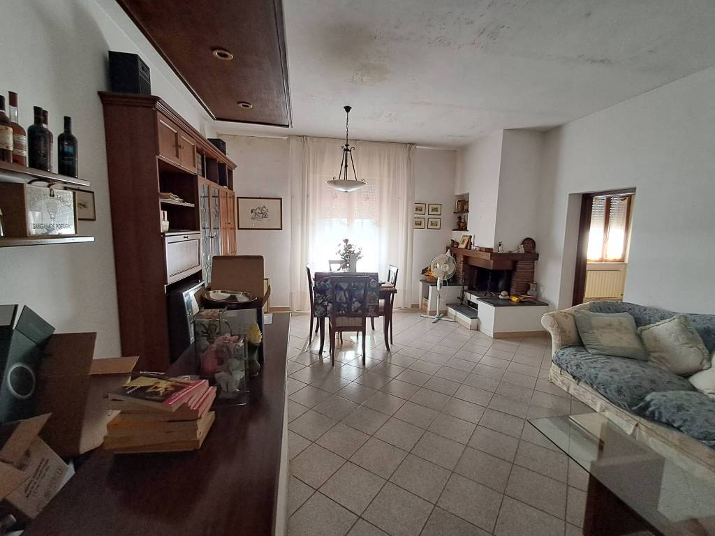 Immagine 2 di Casa indipendente in vendita  a Crespina Lorenzana