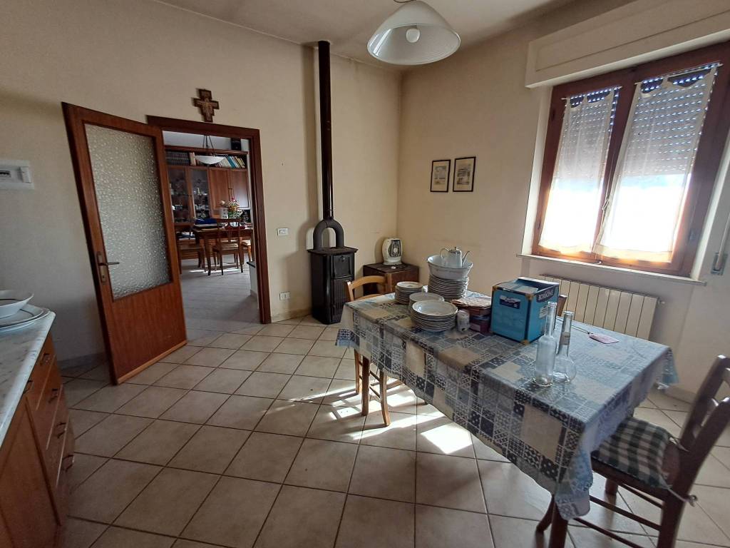 Immagine 10 di Casa indipendente in vendita  a Crespina Lorenzana