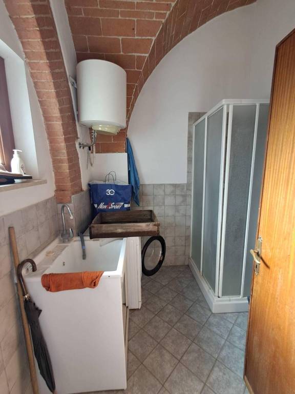 Immagine 35 di Casa indipendente in vendita  a Crespina Lorenzana