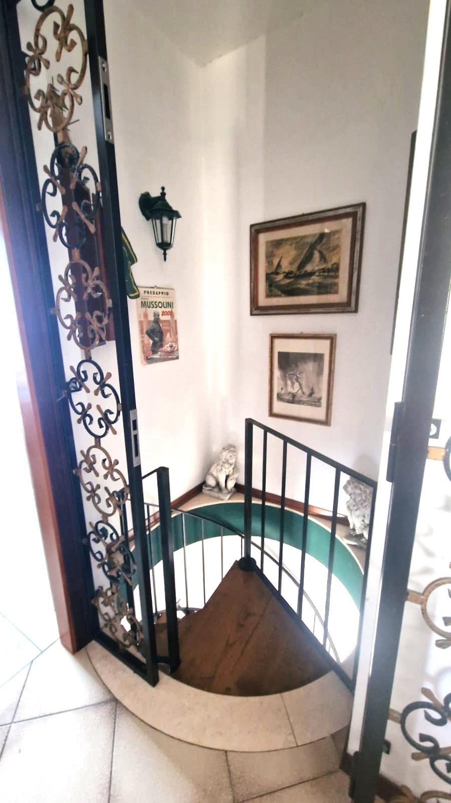 Foto annuncio 24