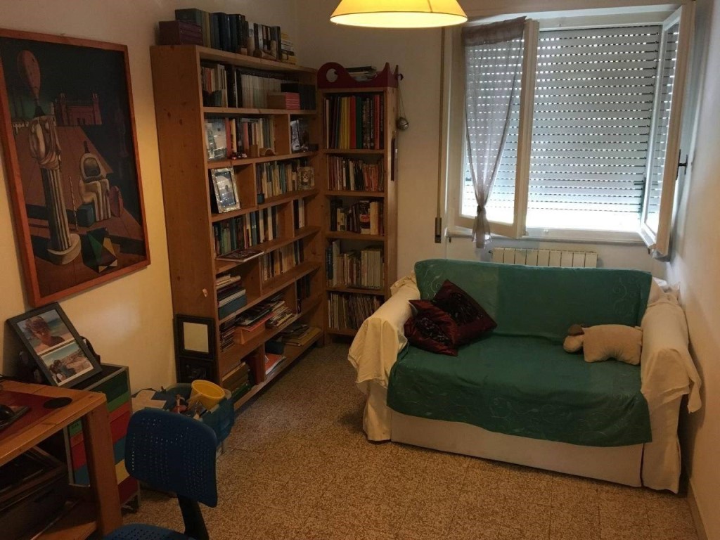 Immagine 6 di Appartamento in vendita  a Massa