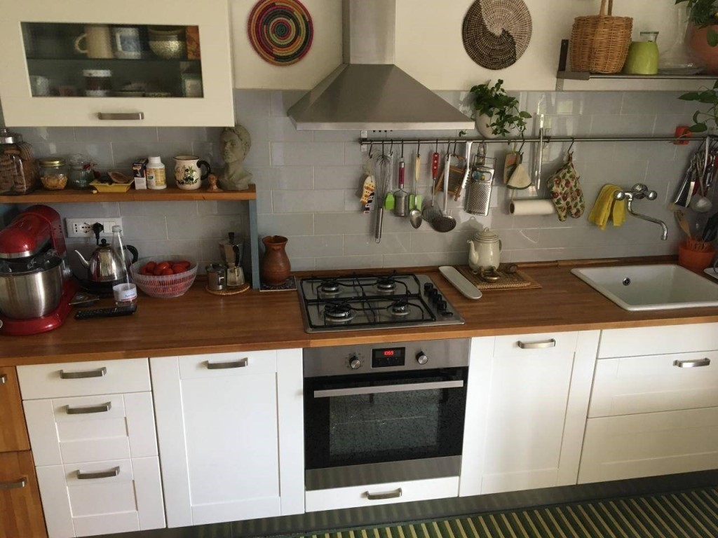 Immagine 3 di Appartamento in vendita  a Massa