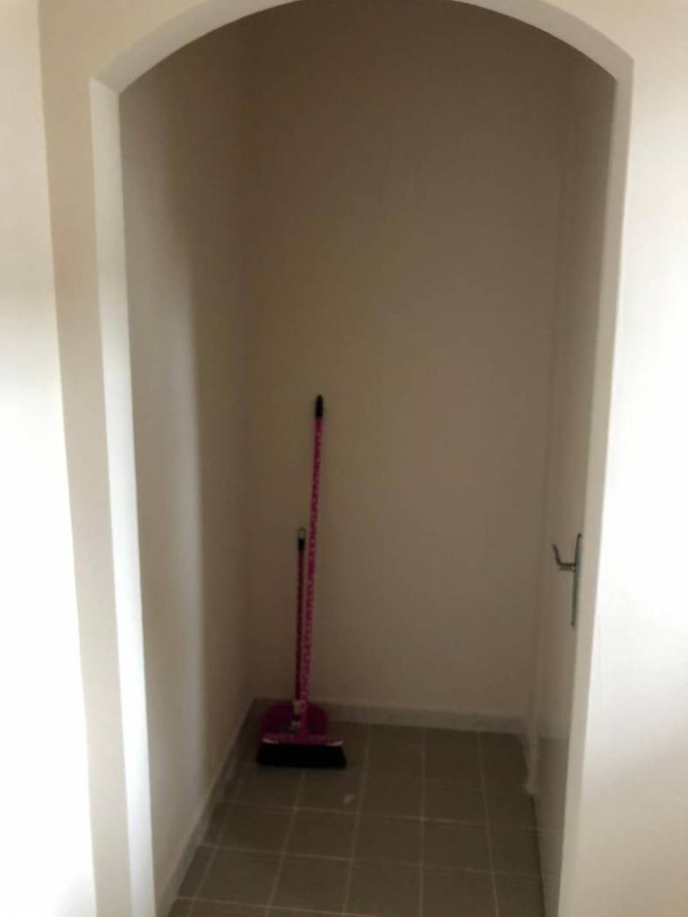 Immagine 4 di Negozio in affitto  a Massa