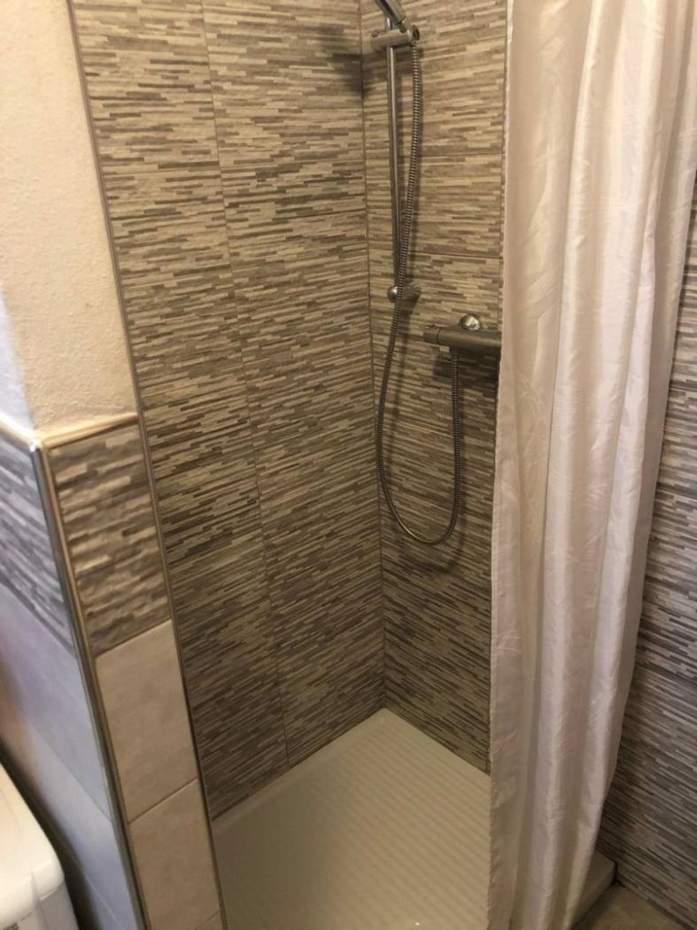 Immagine 13 di Appartamento in vendita  a Massa