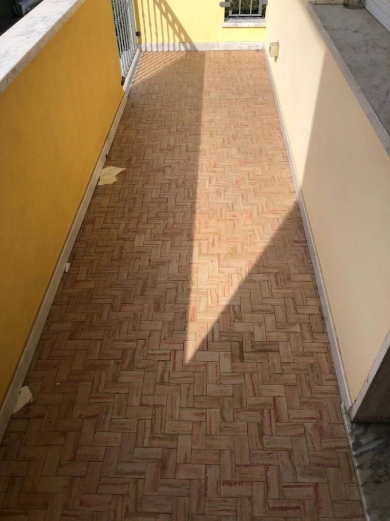 Immagine 15 di Appartamento in vendita  a Massa