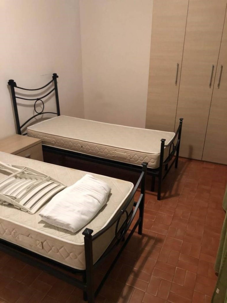 Immagine 10 di Appartamento in vendita  a Massa