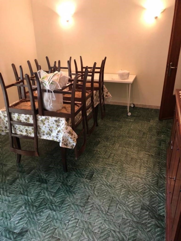 Immagine 2 di Appartamento in vendita  a Massa