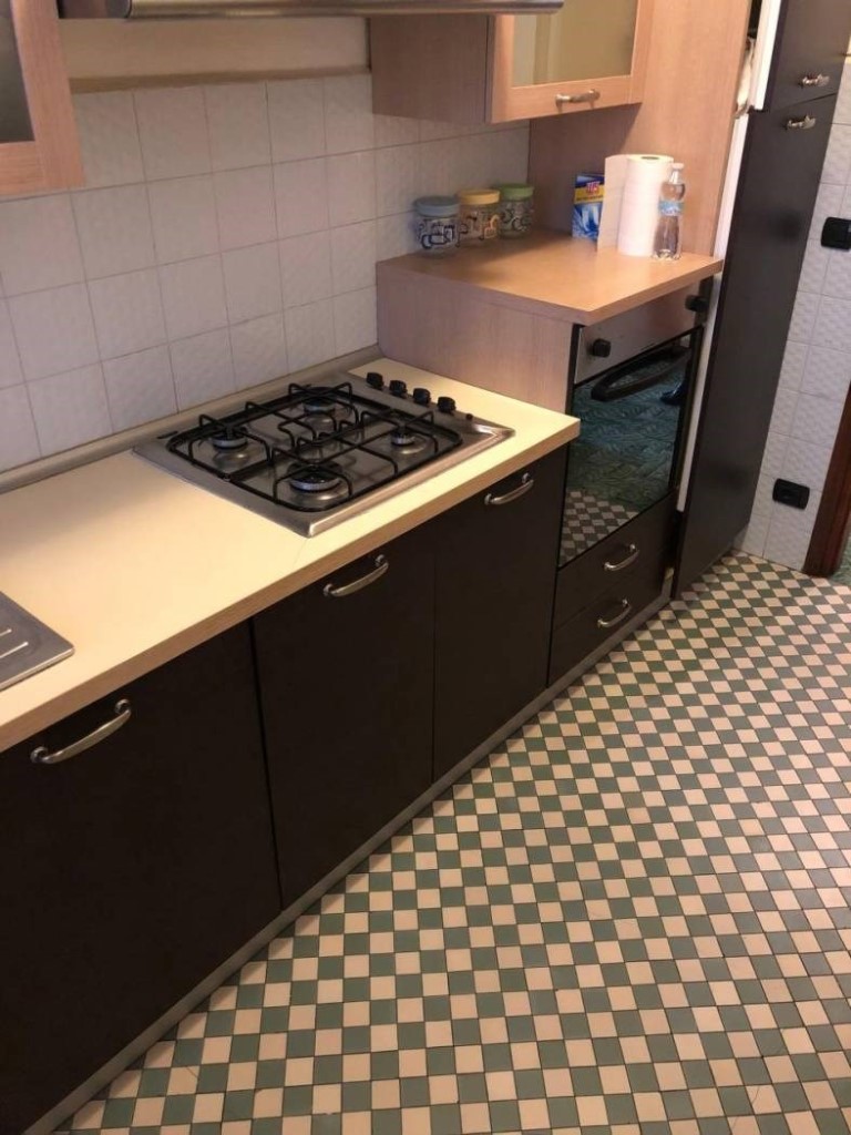 Immagine 3 di Appartamento in vendita  a Massa