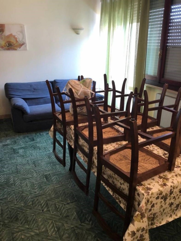 Immagine 1 di Appartamento in vendita  a Massa