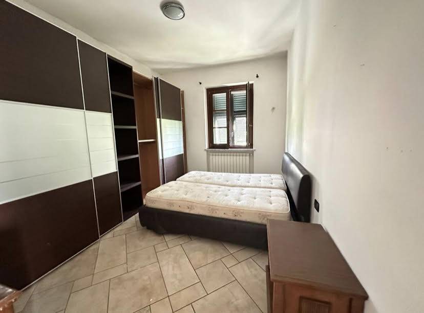 Immagine 24 di Casa bifamiliare in vendita  a Ortonovo