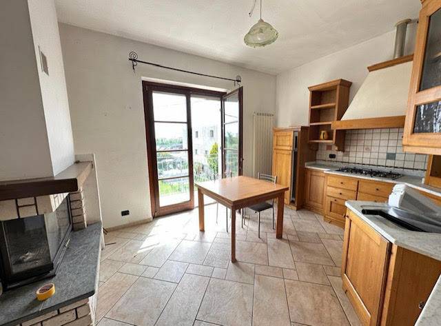 Immagine 20 di Casa bifamiliare in vendita  a Ortonovo