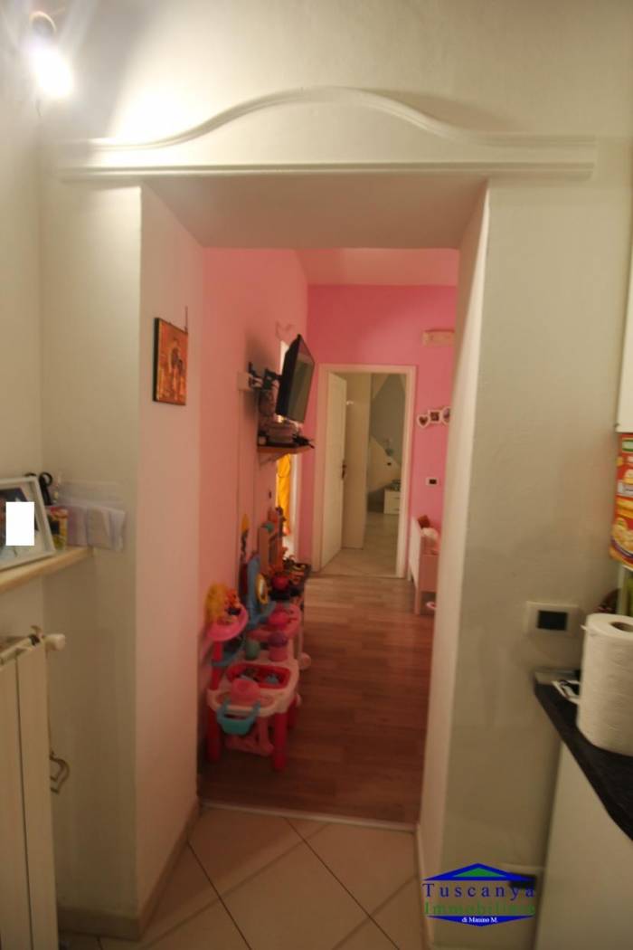 Immagine 4 di Appartamento in vendita  a Colle Di Val D'elsa