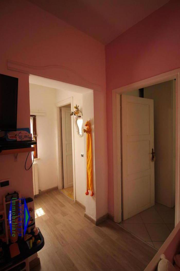 Immagine 8 di Appartamento in vendita  a Colle Di Val D'elsa