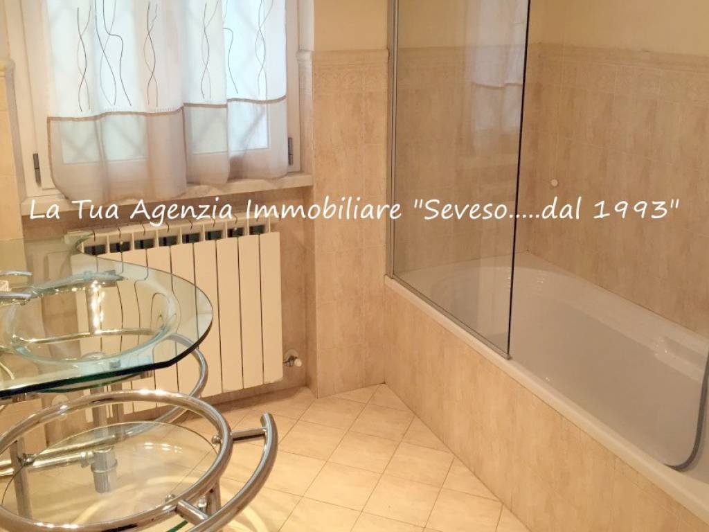 Immagine 8 di Casa quadrifamiliare in affitto  a Forte Dei Marmi