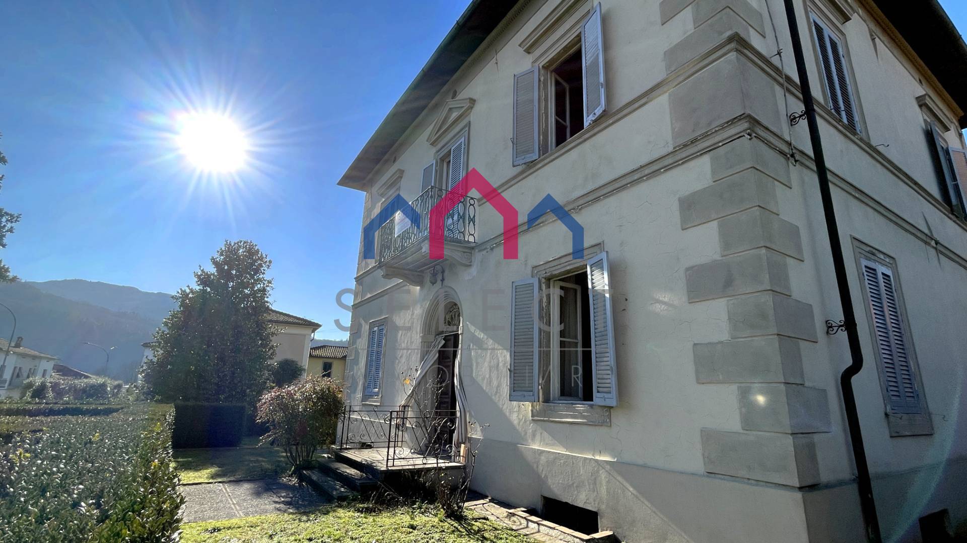 Immagine 4 di Villa in vendita  a Coreglia Antelminelli