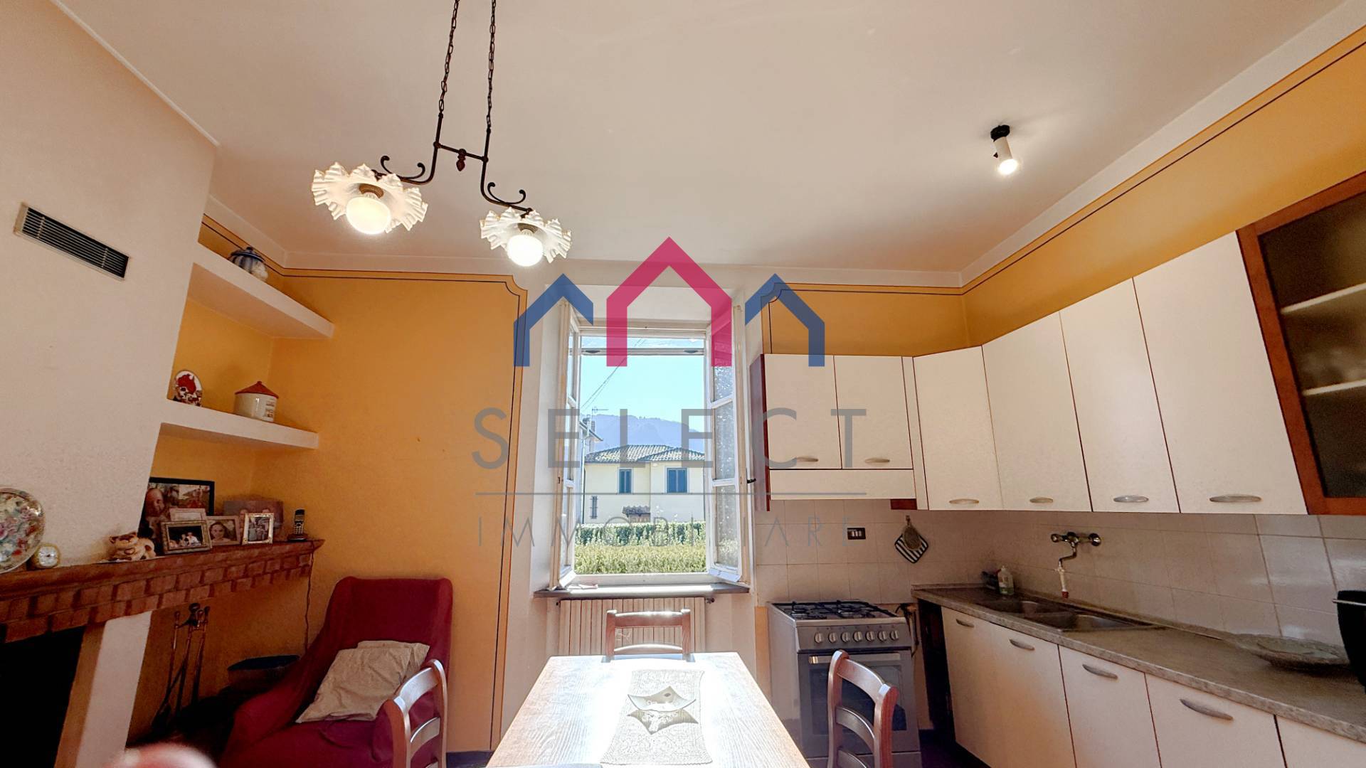 Immagine 18 di Villa in vendita  a Coreglia Antelminelli