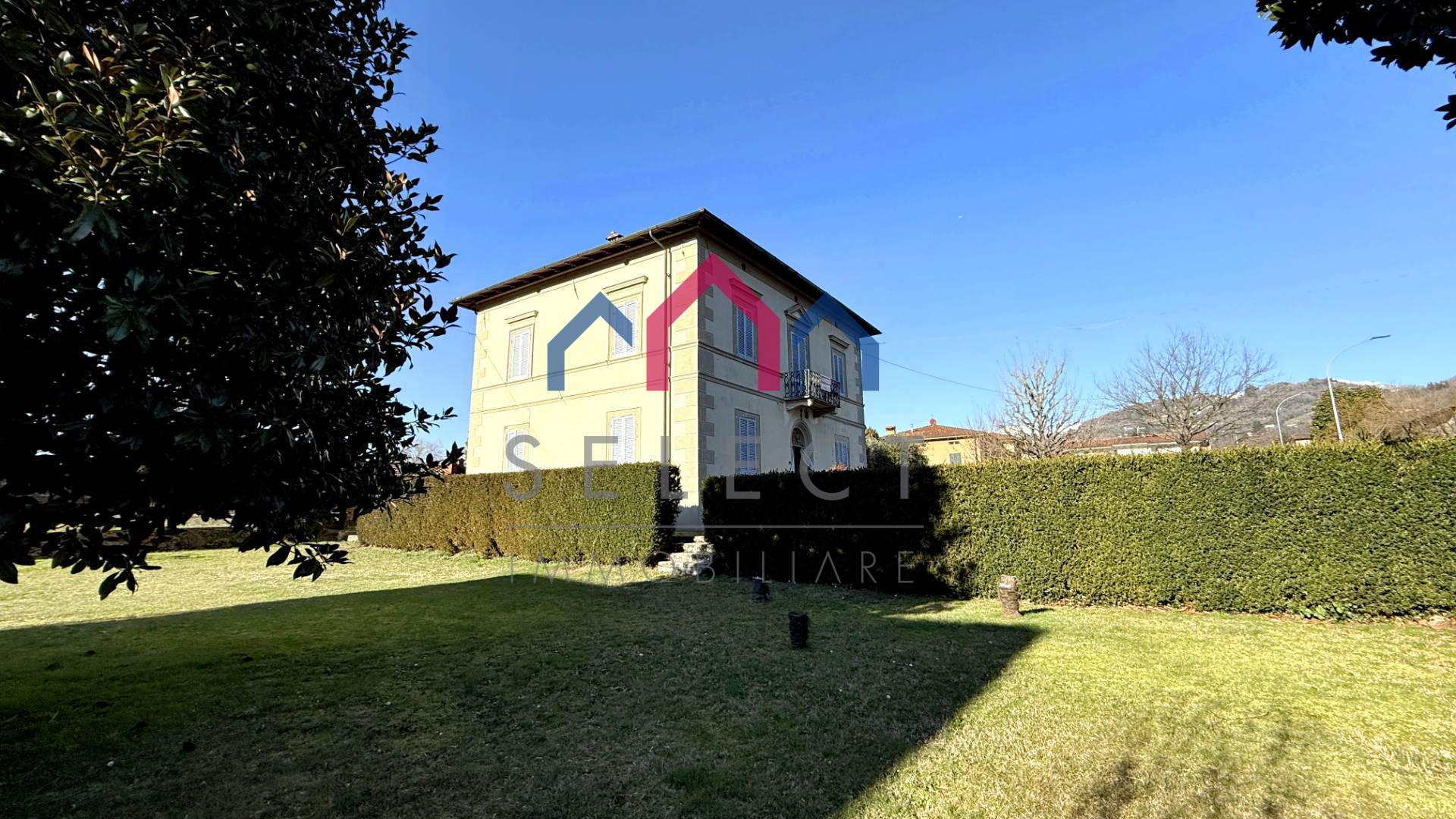 Immagine 10 di Villa in vendita  a Coreglia Antelminelli