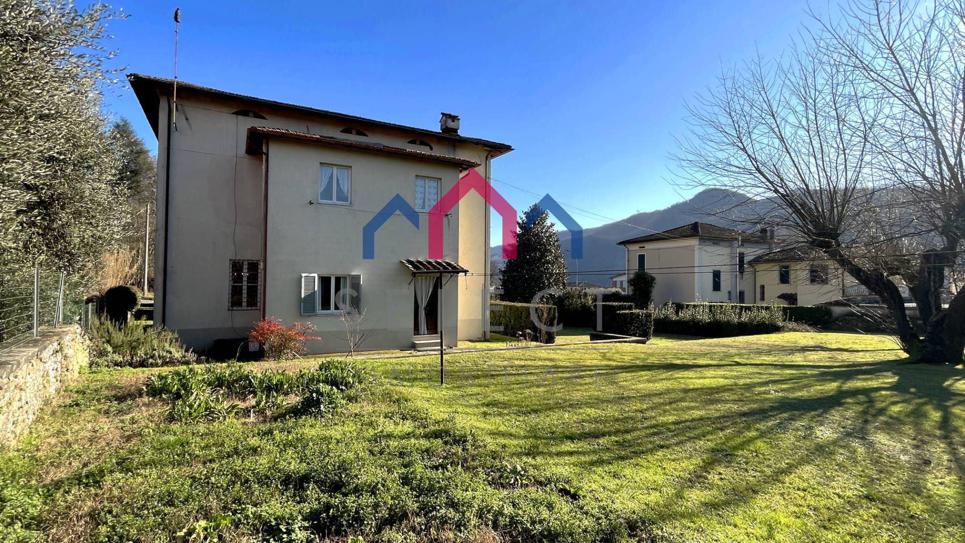 Immagine 68 di Villa in vendita  a Coreglia Antelminelli