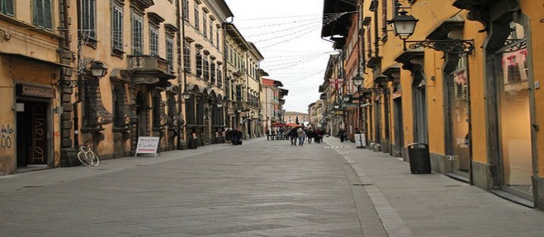 Immagine 12 di Appartamento in vendita  a Pisa