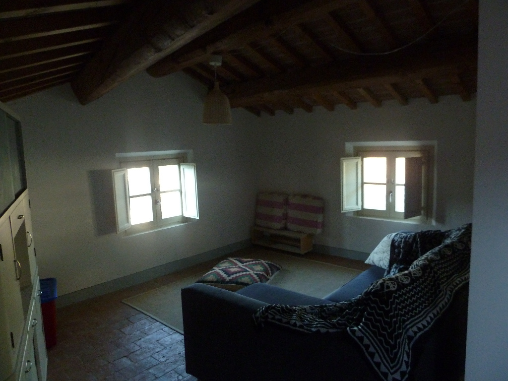 Immagine 11 di Mansarda in vendita  a Calci