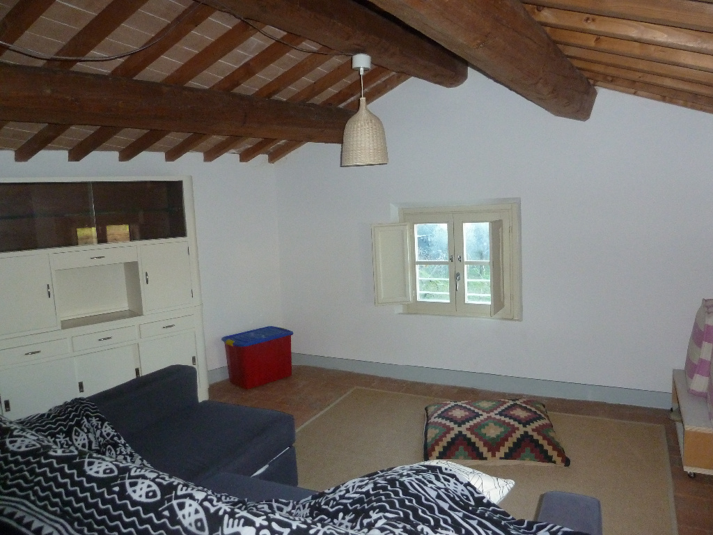 Immagine 7 di Mansarda in vendita  a Calci