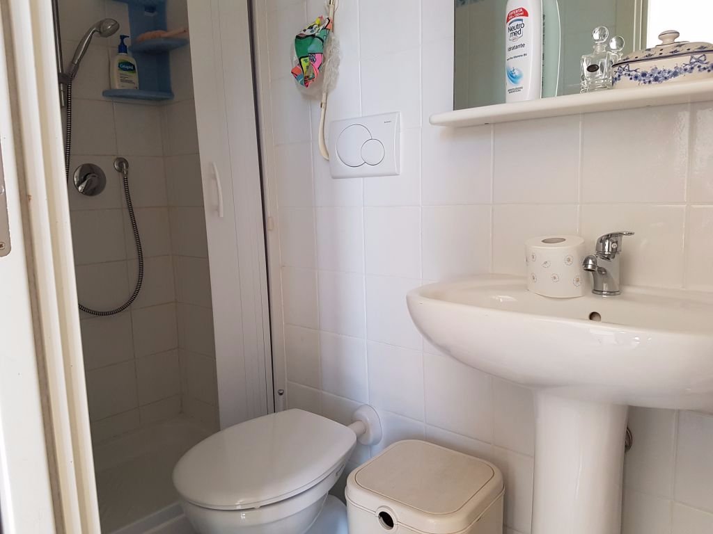 Immagine 16 di Mansarda in vendita  a Rosignano Marittimo