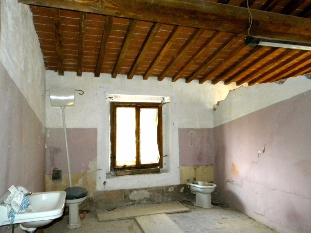 Immagine 33 di Rustico / casale in vendita  a San Giuliano Terme