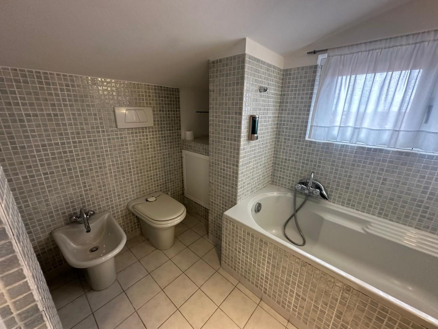 Immagine 17 di Appartamento in vendita  a Ameglia