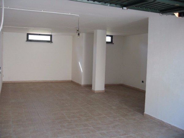 Immagine 18 di Villa in vendita  a Calci