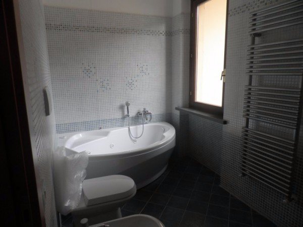 Immagine 15 di Villa in vendita  a Calci