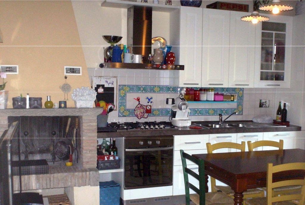 Immagine 2 di Porzione di casa in vendita  a Montopoli In Val D'arno