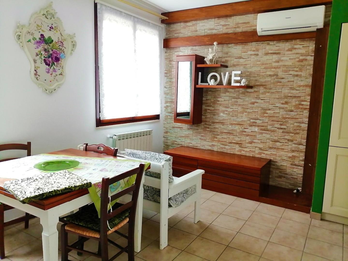 Immagine 1 di Appartamento in vendita  a Casole D'elsa