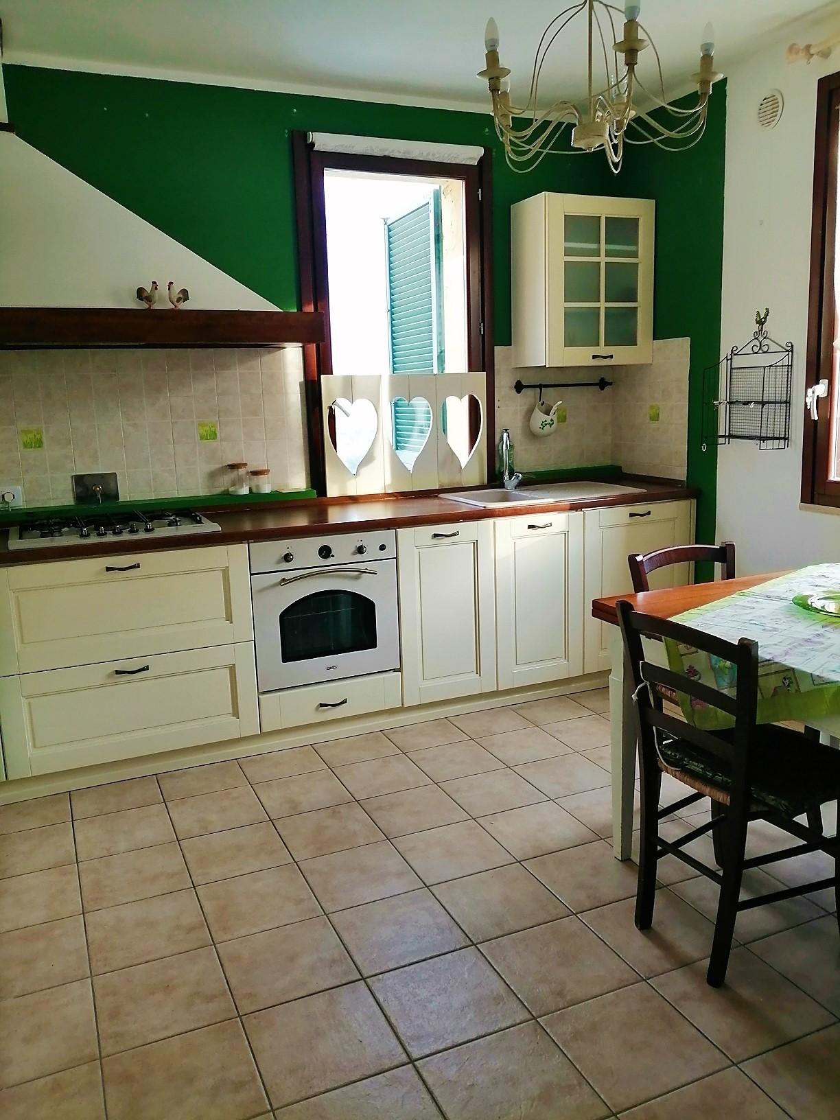 Immagine 4 di Appartamento in vendita  a Casole D'elsa