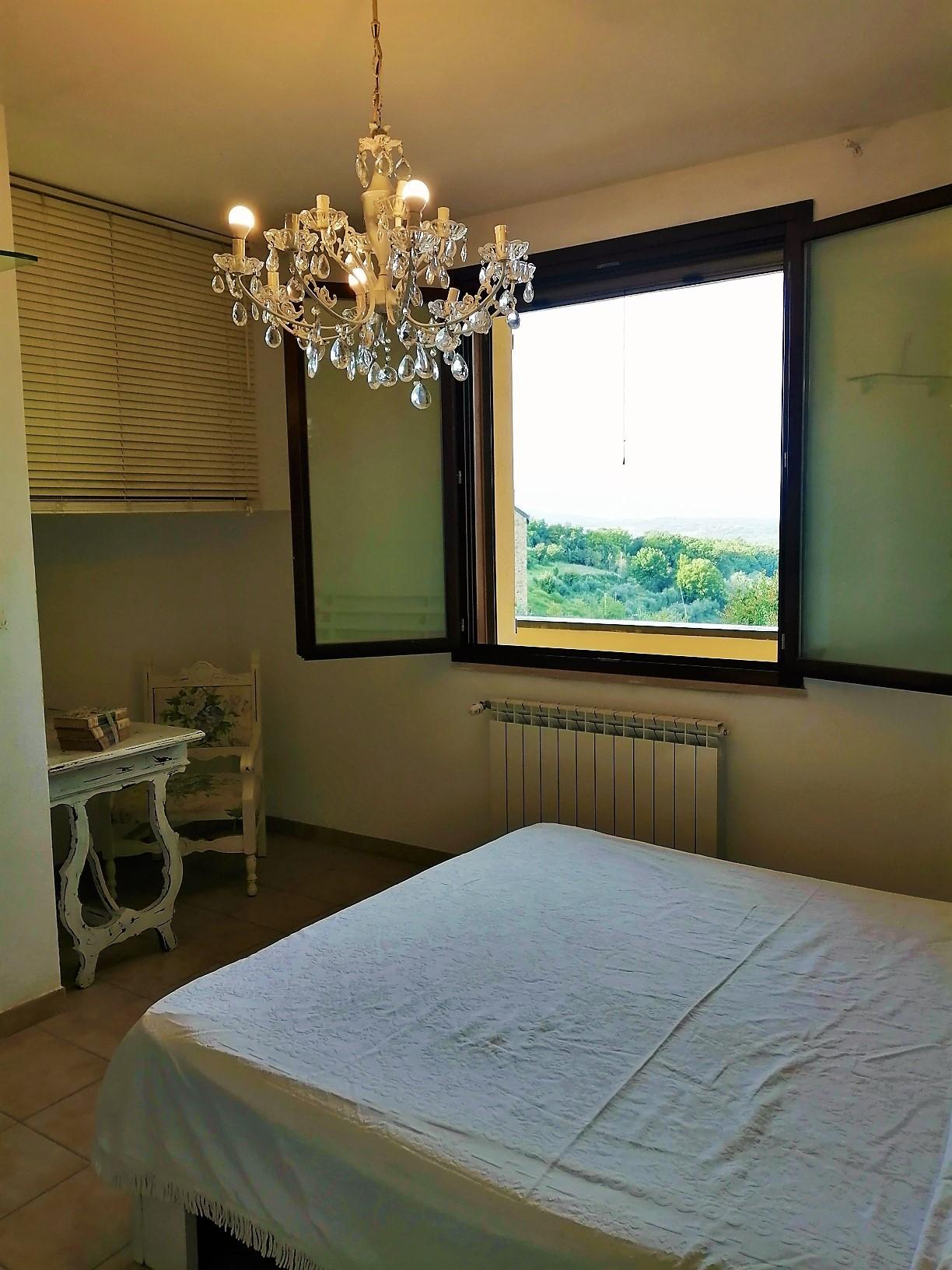 Immagine 10 di Appartamento in vendita  a Casole D'elsa