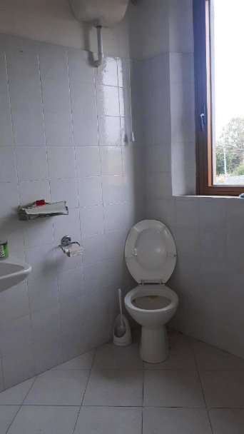 Immagine 2 di Negozio in affitto  a Cascina