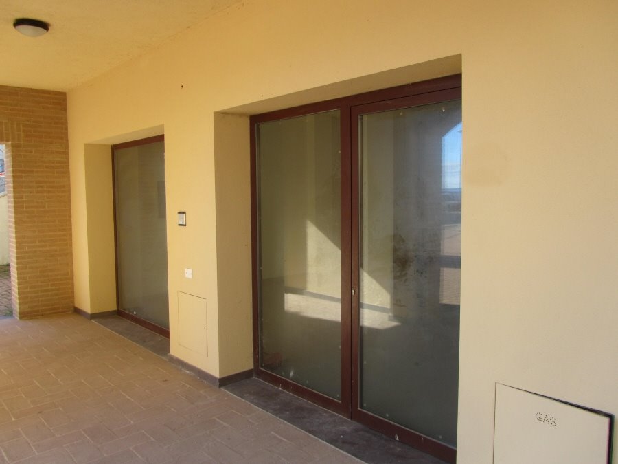 Immagine 3 di Negozio in vendita  a Monteroni D'arbia