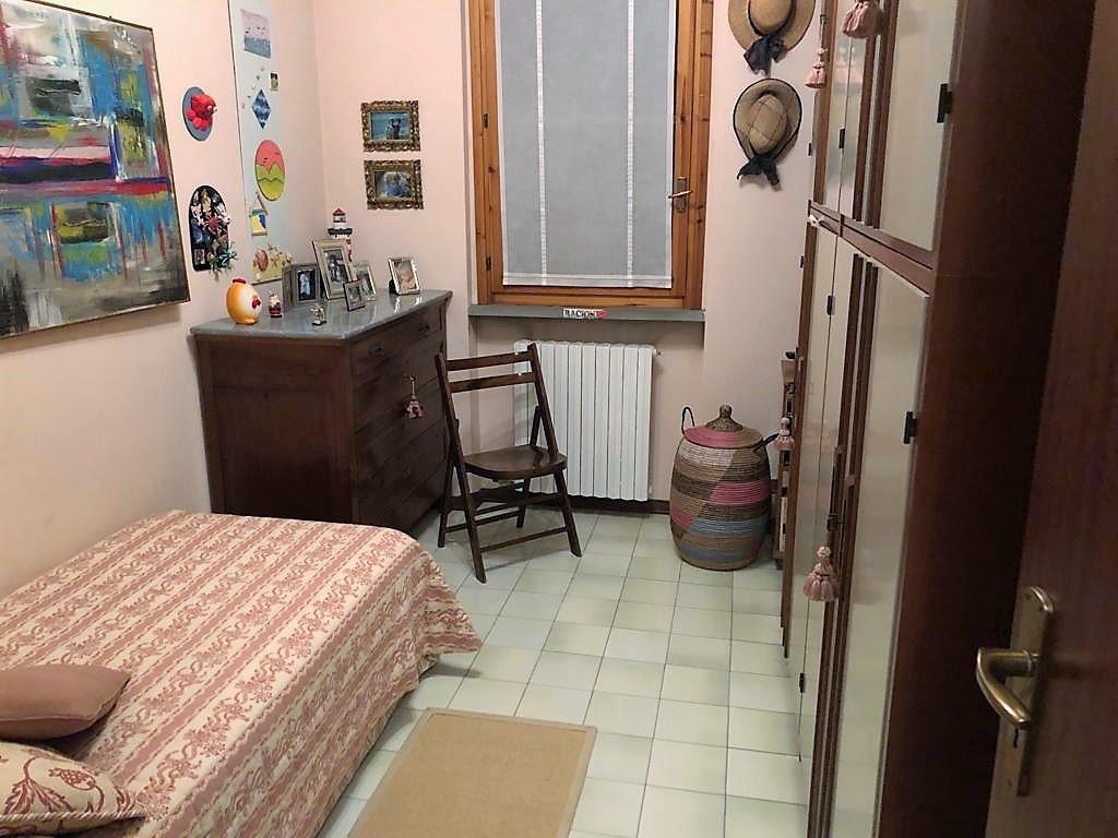 Immagine 28 di Casa semindipendente in vendita  a Montignoso